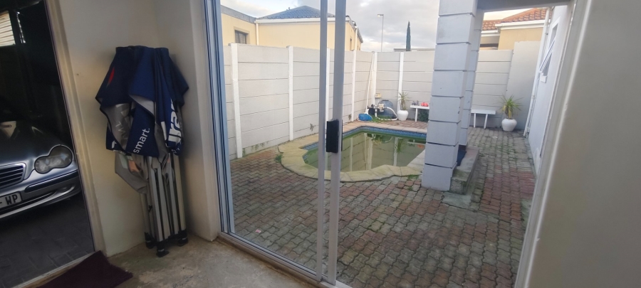 3 Bedroom Property for Sale in Rondevlei Park Western Cape